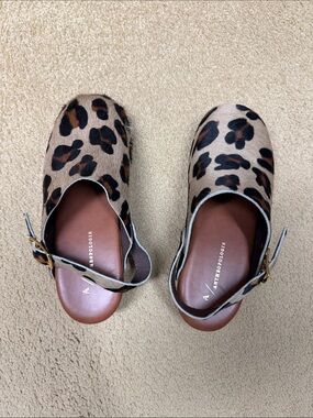 Anthropologie Leopard-Print Slingback Clogs - Tan & Black